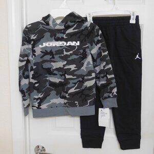 NWT 2pc Jordan Gray Camouflage Hooded Sweatshirt & Joggers Set sz 7